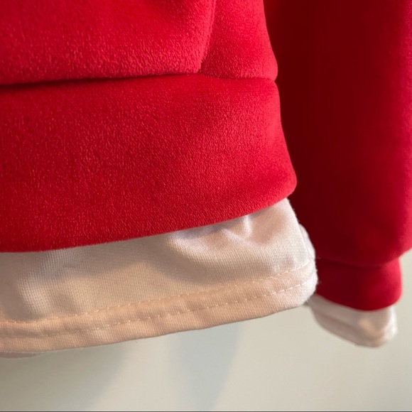 Unique red velvet boxy fit hoodie - Picture 5 of 6